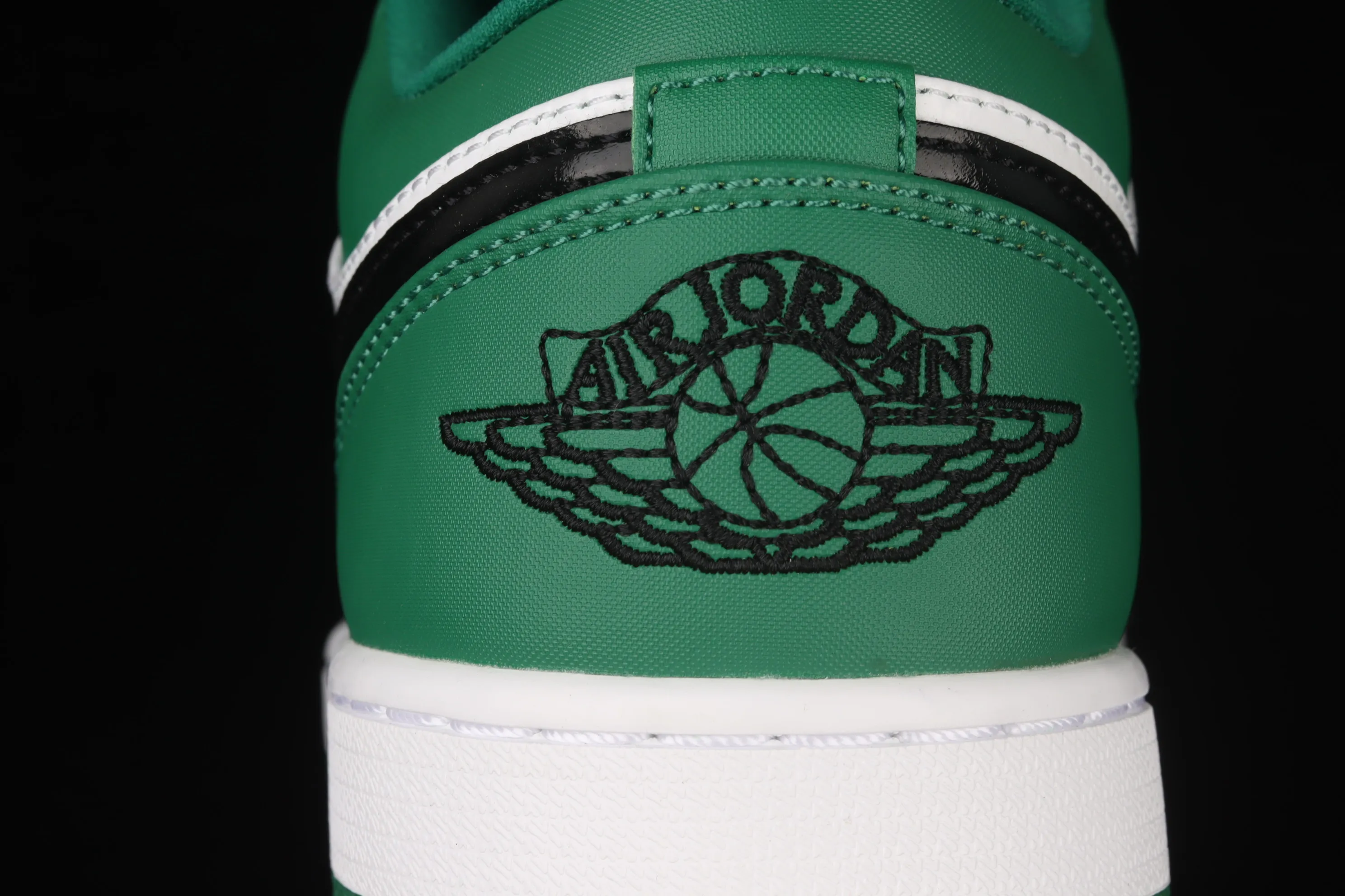 All categories Air Jordan Jordan series basketball shoes Air Jordan 1 Low G version pure original Air Jordan 1 Low AJ1 Joe 1 Celtics low-top cultural and leisure sports sneakers 553558-301